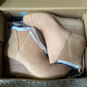 TOMS “Kelsey” Booties sz 6